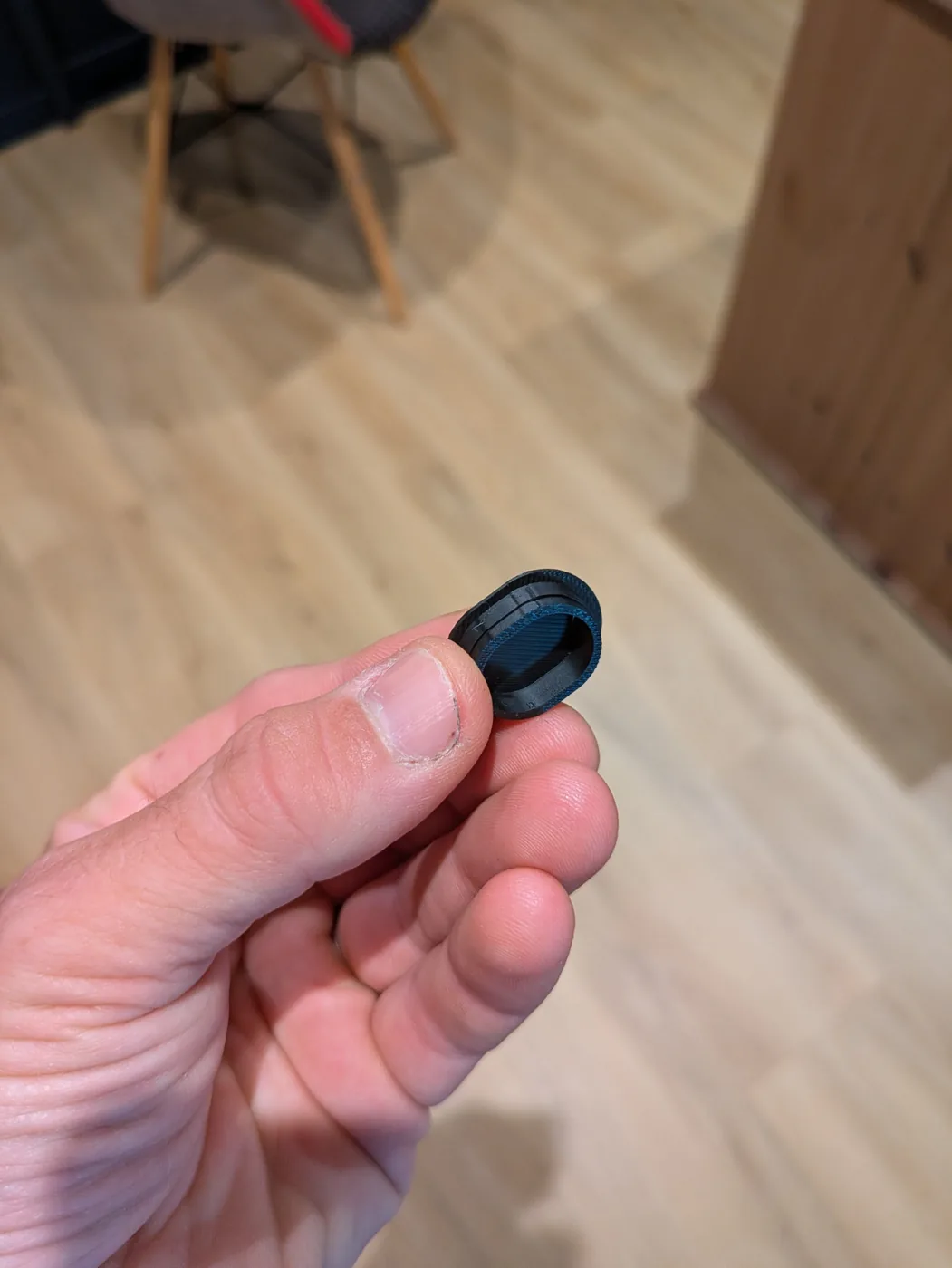 Dessous du cache-vis imprimé en 3D
