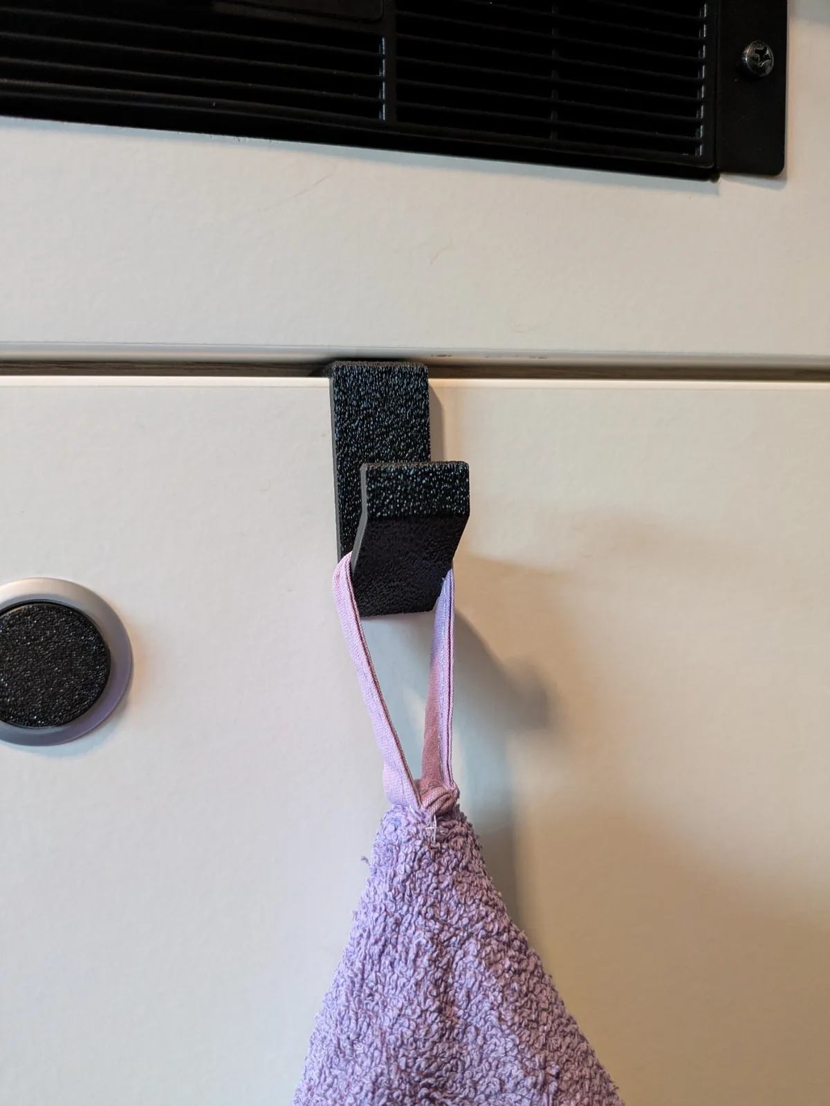 Crochet de porte sans perçage Fourgon Malin avec serviette