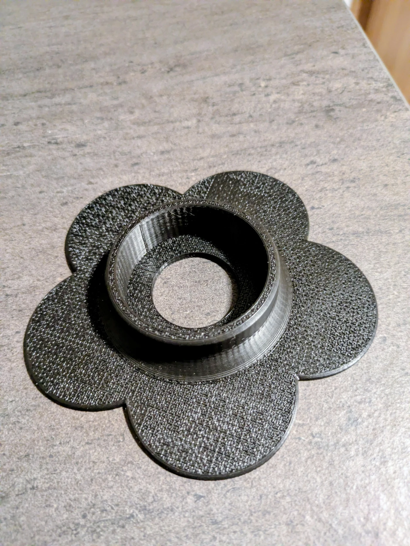 Support de pied de table en forme de fleur imprimé en 3D