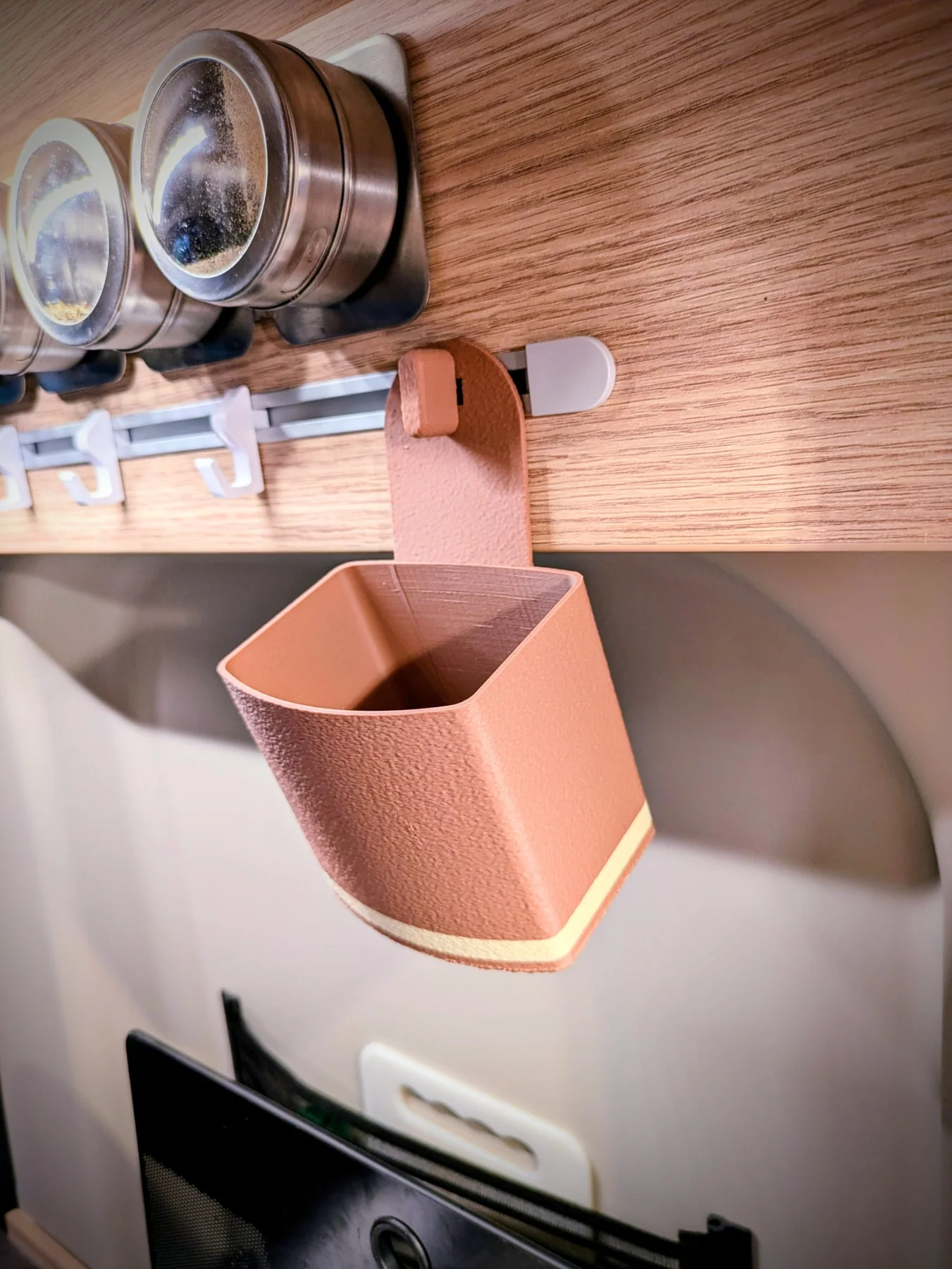 Porte-éponge amovible imprimé en 3D pour fourgon aménagé